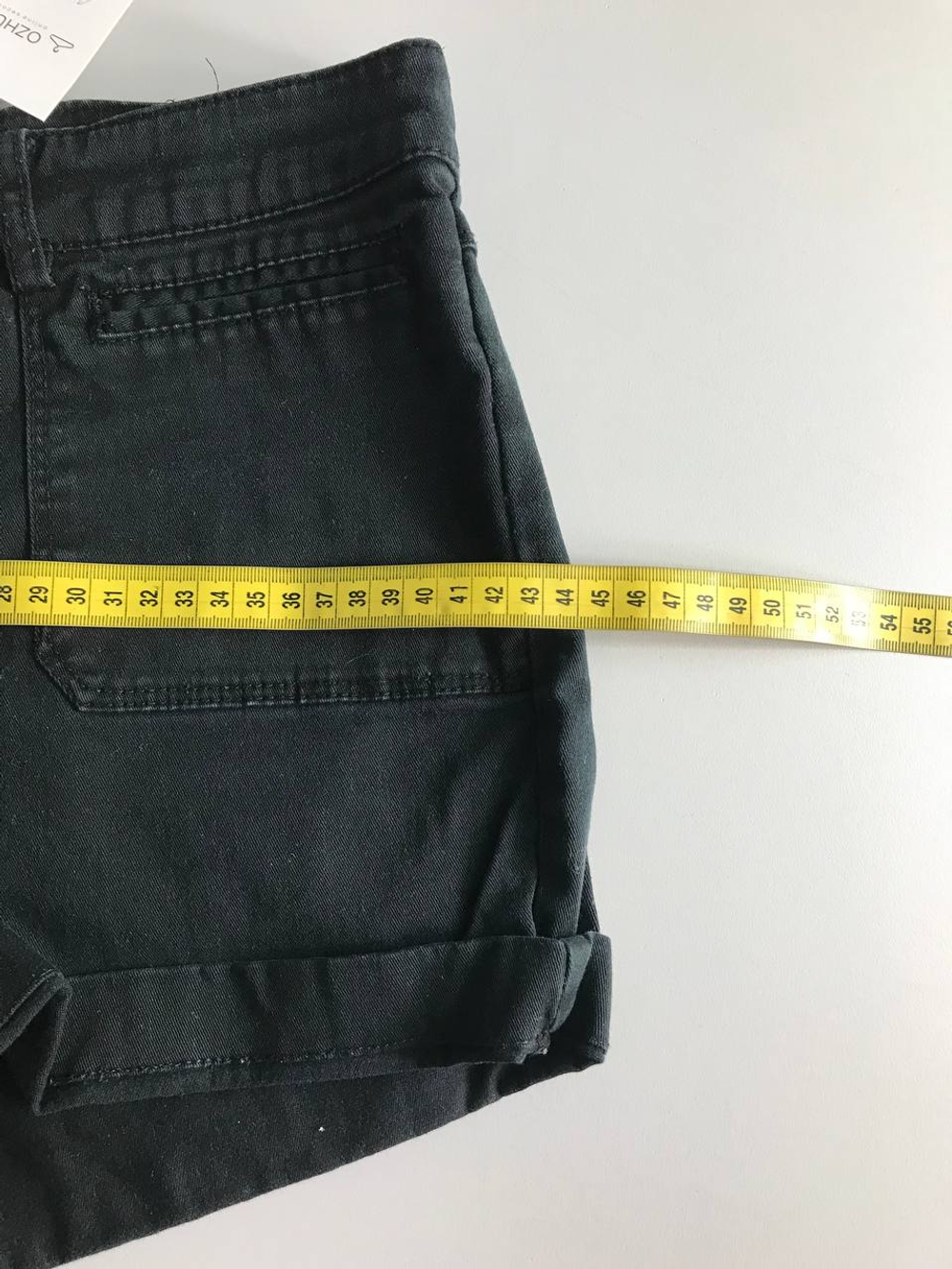 Шорты укороченные, визуально на 42 размер