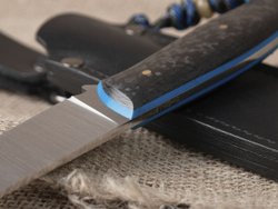 Нож для бушкрафта "Куница", сталь VG-10/Elmax, рукоять карбон (синий спейсер)