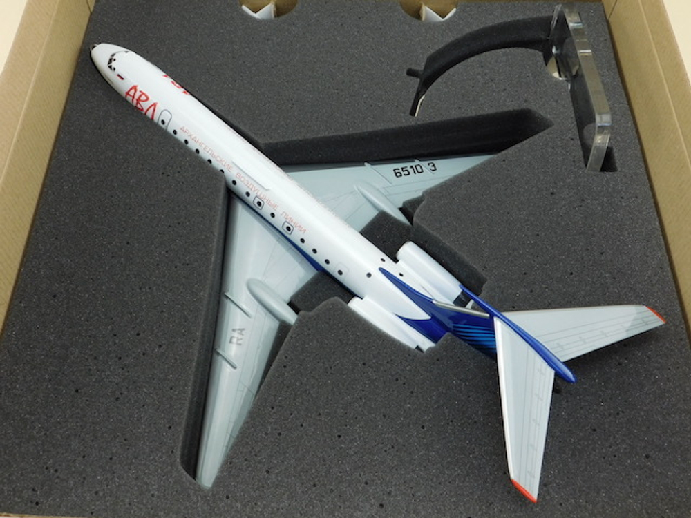 Модель самолета Ту-134А-3 (М1:100, АВЛ)