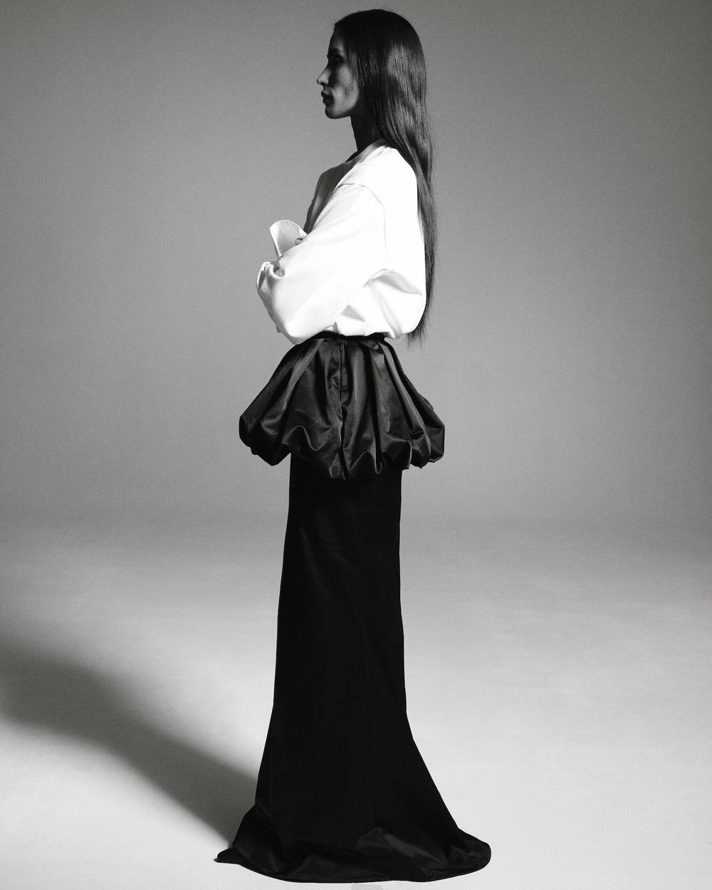 Юбка с буфом из черного сатина