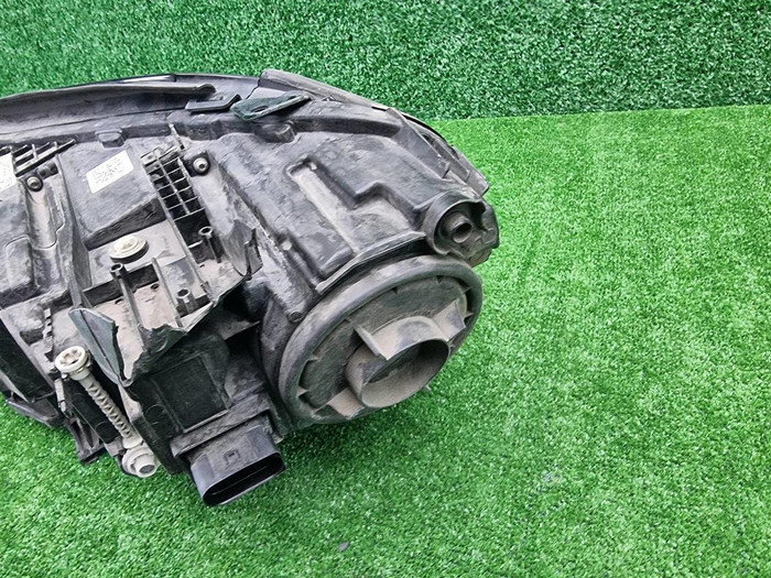 Фара правая Mercedes GLE V167 (2018-2024) LED