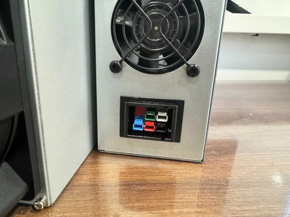 Antminer T21 190 TH/S Б/У