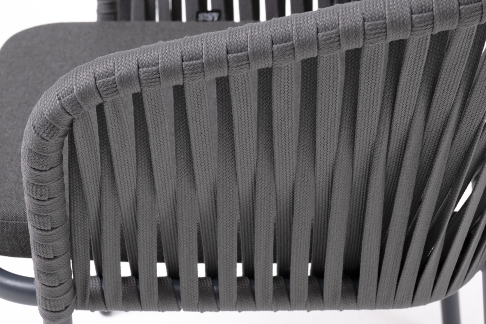 "Бордо" стул плетеный из роупа, каркас алюминий темно-серый (RAL7024) муар, роуп серый 15мм, ткань темно-серая 027