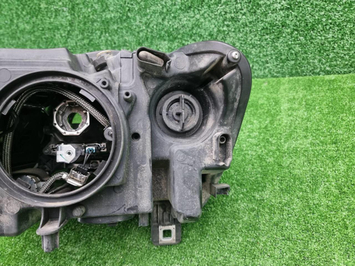 Битая Фара правая BMW X3 F25 (2014-2017) ксенон