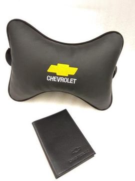 Подарочный набор автомобилисту "На каждый день" (подушка "косточка" + обложка для автодокументов)