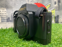 Canon T70
