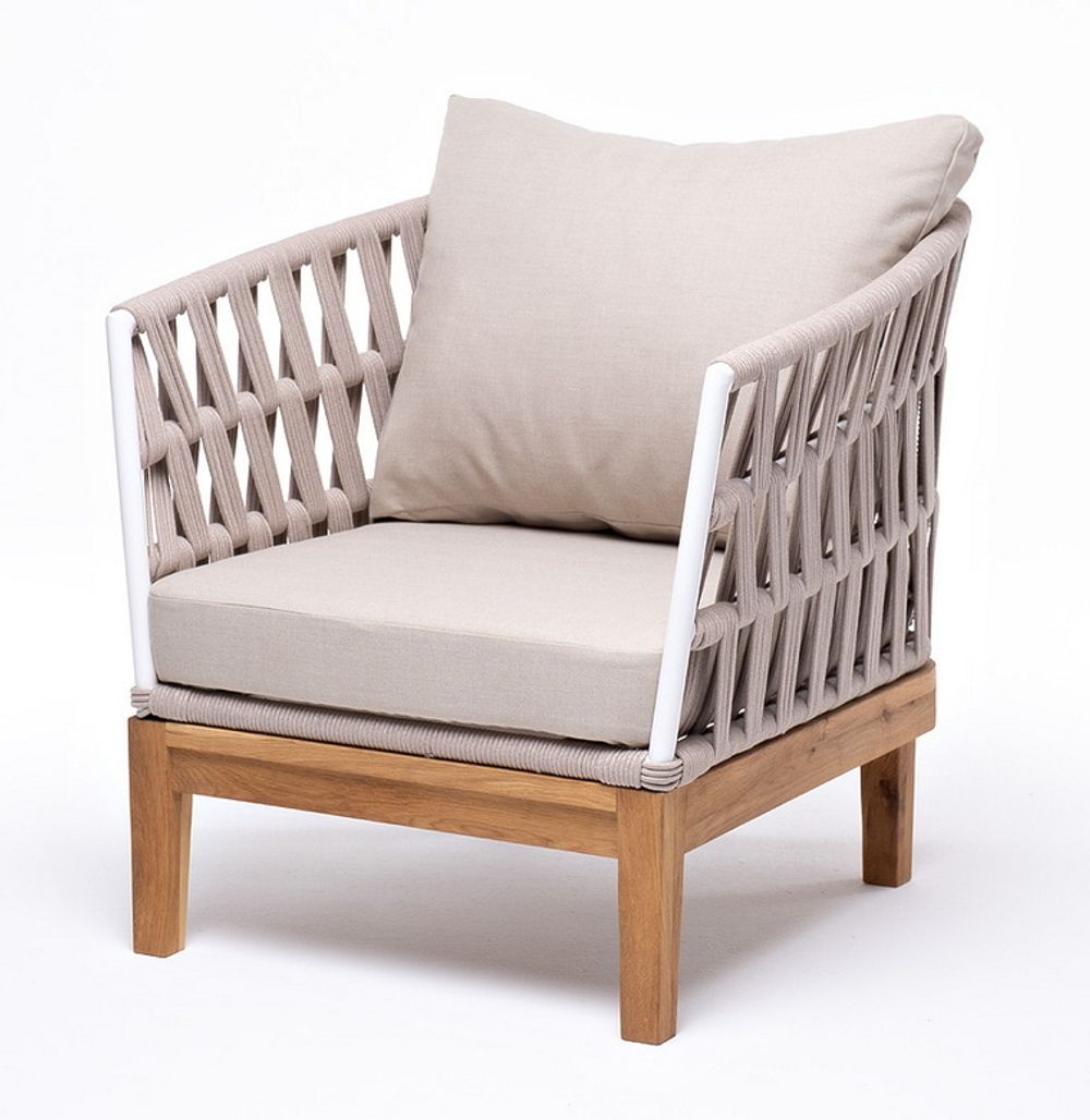 "Диего" кресло плетеное из роупа, основание дуб, каркас алюминий светло-серый (RAL7035) шагрень, роуп бежевый круглый, ткань бежевая 15052