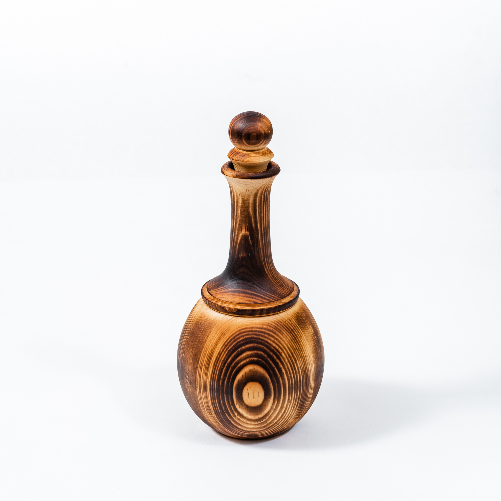 Деревянный графин из сибирского кедра GR3