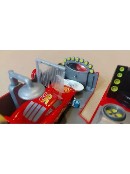 Мак тачки с прицепом раскладушкой Mack Truck Playset 2007