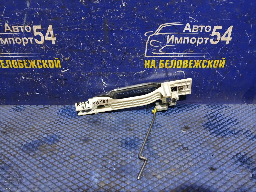 Ручка двери задней левой внешняя Honda CR-V 2011-2016