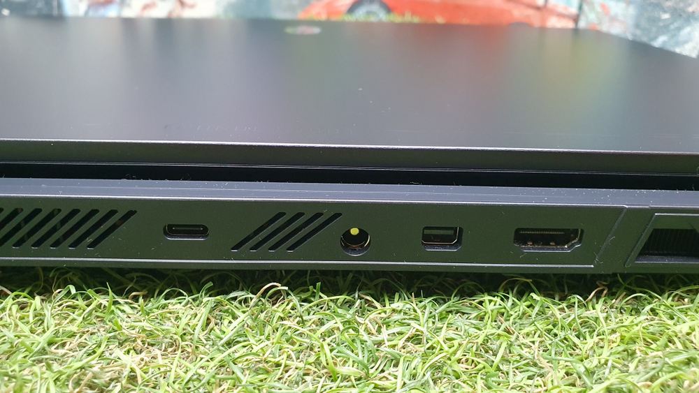 Игровой Thunderobot Ryzen 9/16Gb/RTX 5070 Ti 12Gb/2.5K/240Hz/Hunting Blade 16/Windows 11