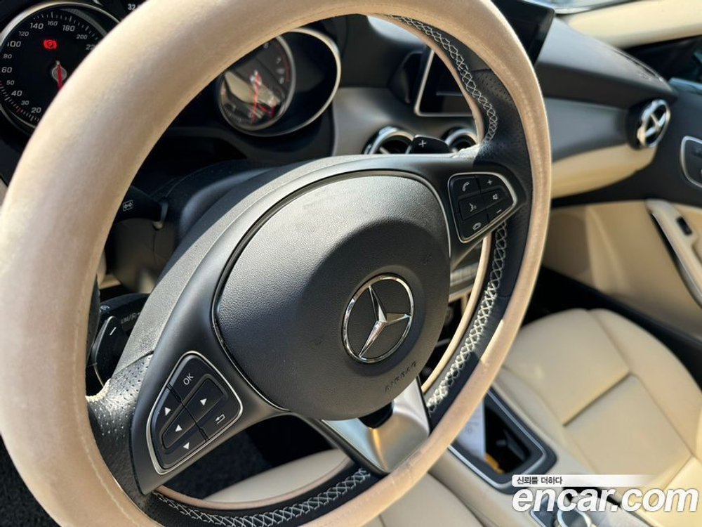 Mercedes-Benz GLA-Class X156 GLA220 Premium (08.2019)