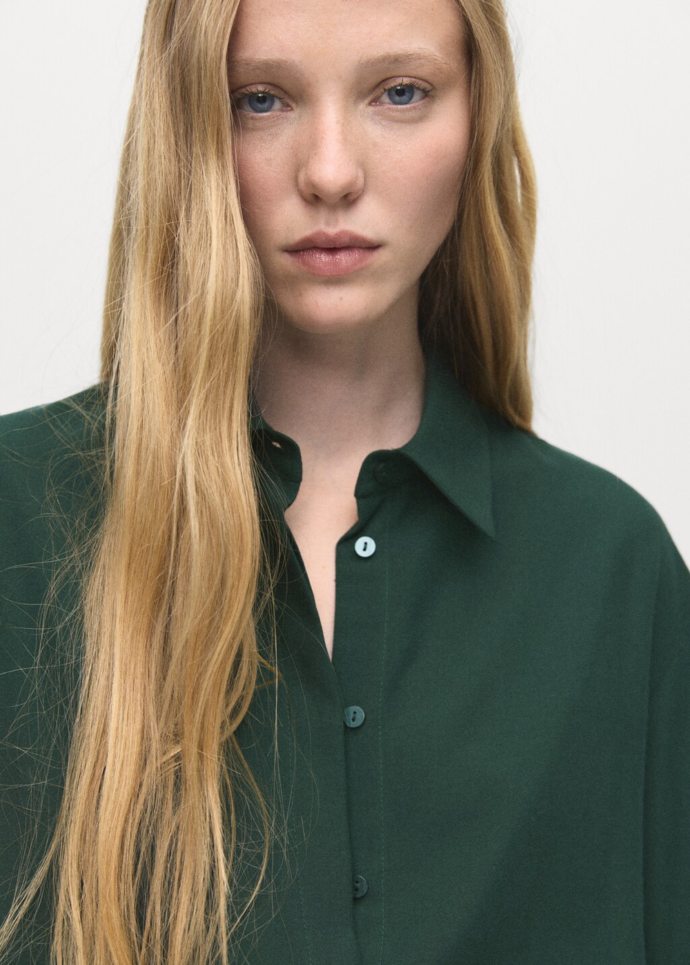 Рубашка из лиоцелла с потайными пуговицами