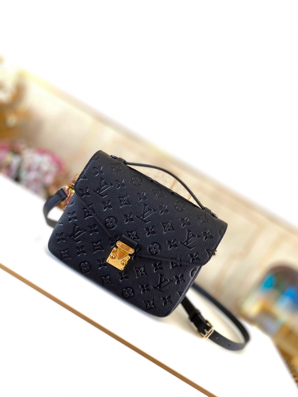 Louis Vuitton Pochette Metis