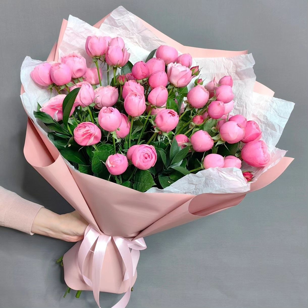 Букет из 9 кустовых пионовиных роз "Силва Пинк"