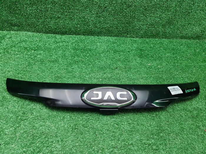 Накладка решетки радиатора JAC JS3 (2023-н.в.)