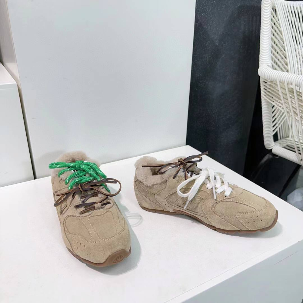 Женские кроссовки New Balance х Miu Miu 530 с мехом