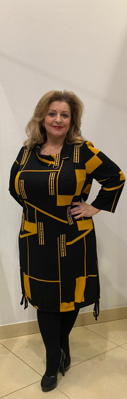 Черно-желтое платье с кулисками.