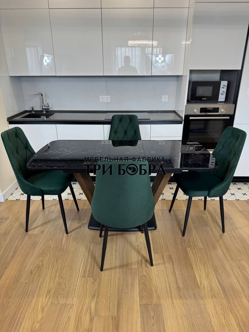 Кухонный раскладной стол "Прадо" черный мрамор и 4 стула Лондон