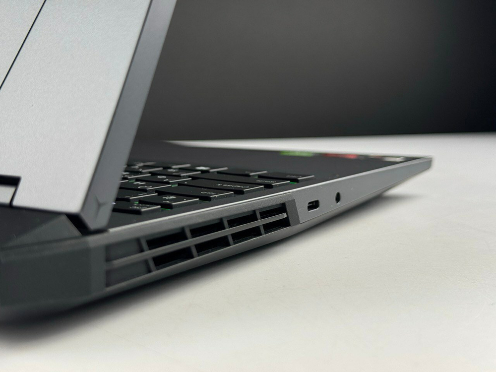 Игровой Ноутбук Lenovo Legion 5 Pro 16ACH6H Ryzen 5 5600H/16GB(RAM)/512SSD(SSD)/RTX3050Ti(4GB)/IPS/2K(2560x1600)/165Hz/Win11