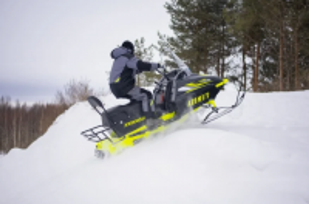 Миниснегоход Бурлак Азимут 24 л.с. , эл.запуск, реверс, тормоз гидравл, капот черный