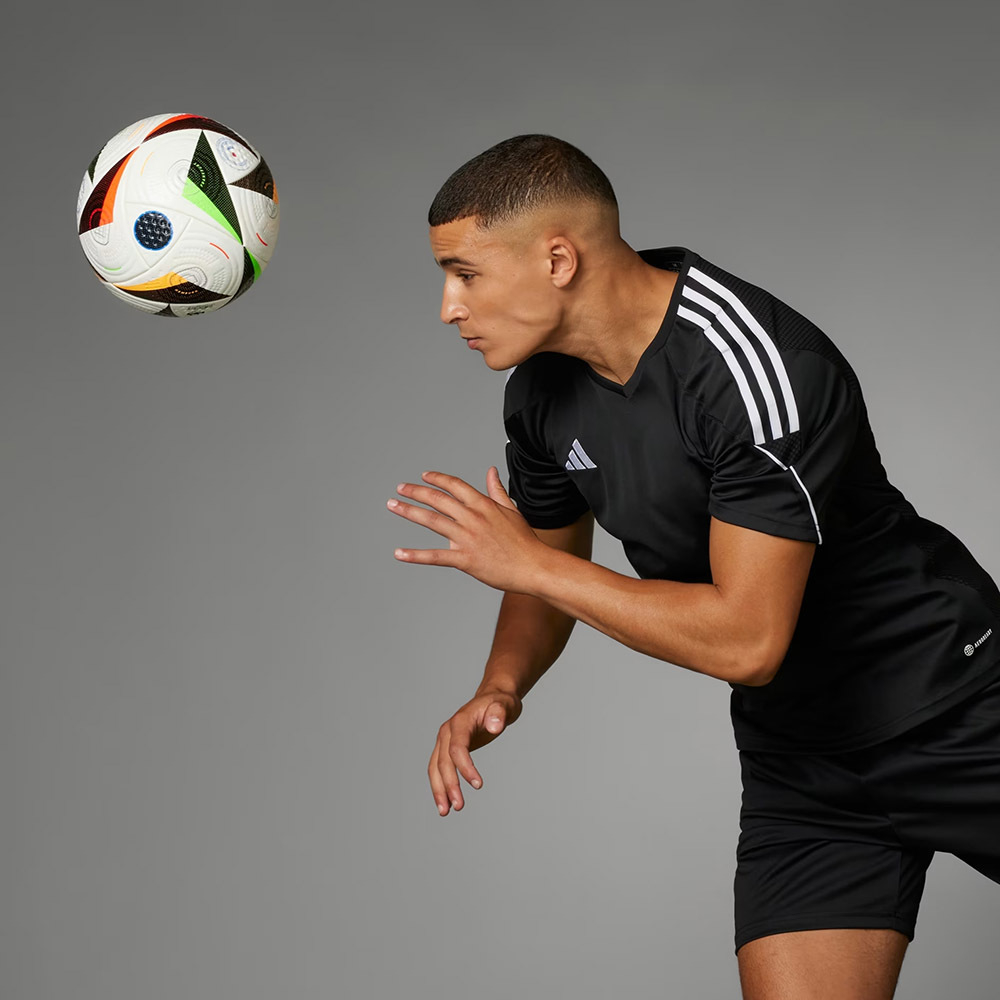 Мяч футб. ADIDAS Euro24 Fussballliebe PRO IQ3682,р.5, FIFA PRO, 20пан, ПУ, термосш, бело-мультиколор