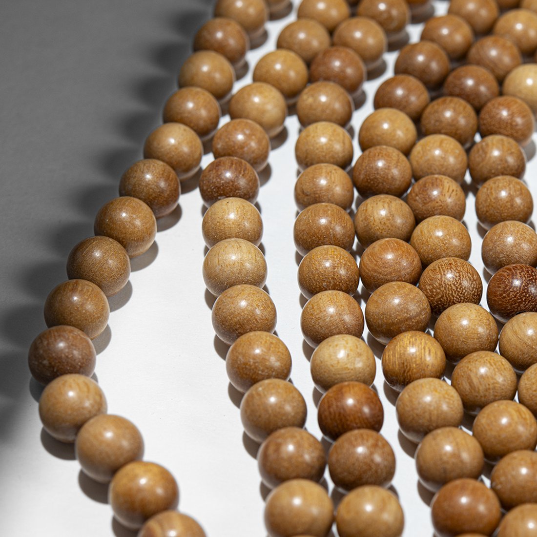 Сандал натуральный, бусины в форме шара, 10,3мм