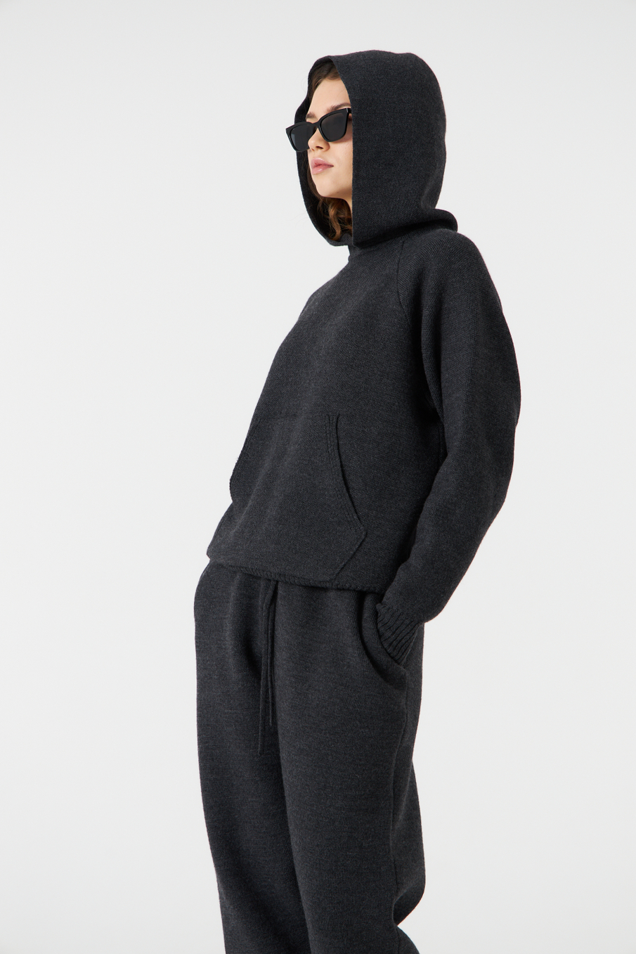 худи вязаный темный графит