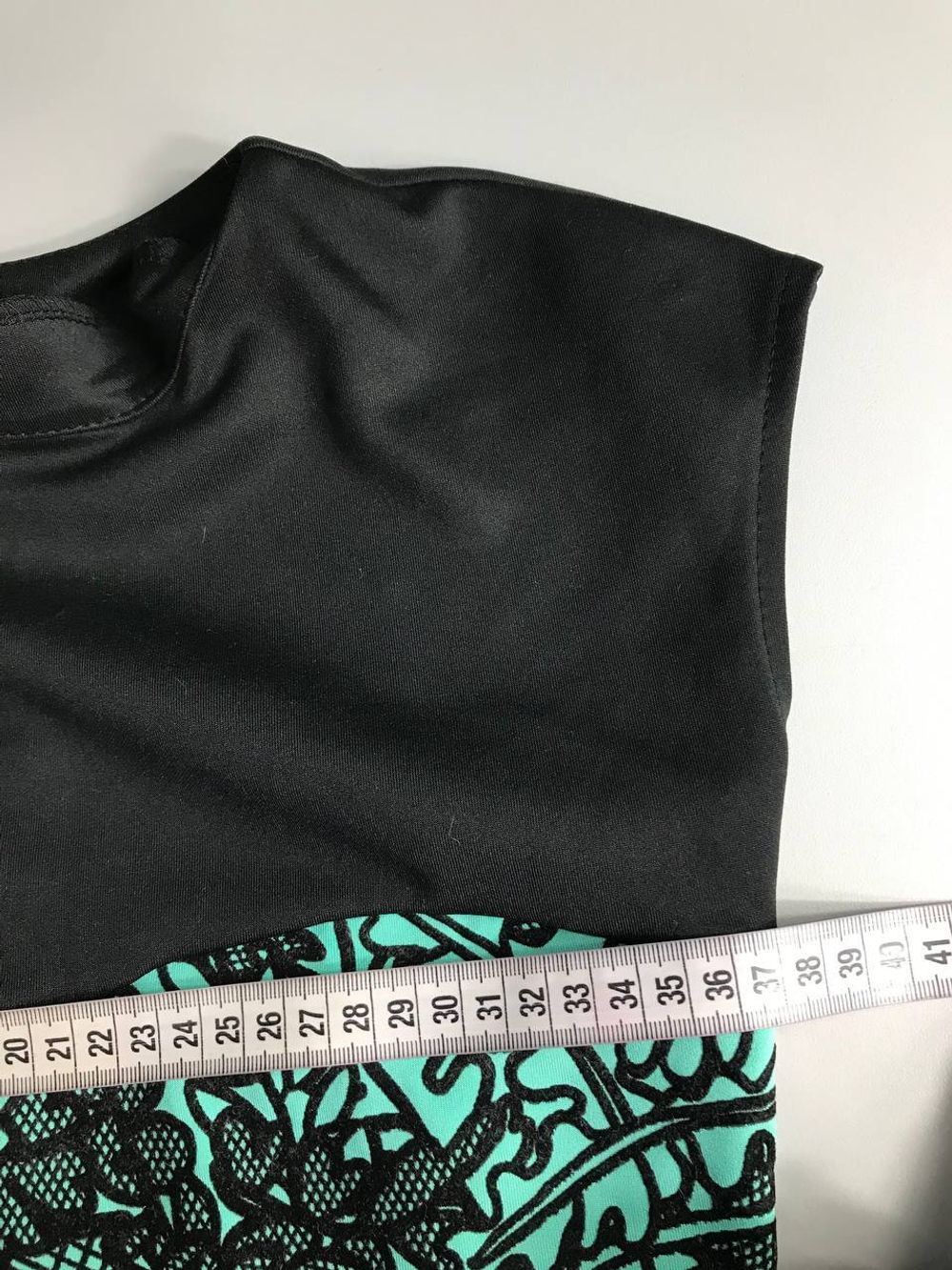 Платье для особого повода, с контрастными элементами 40 размер