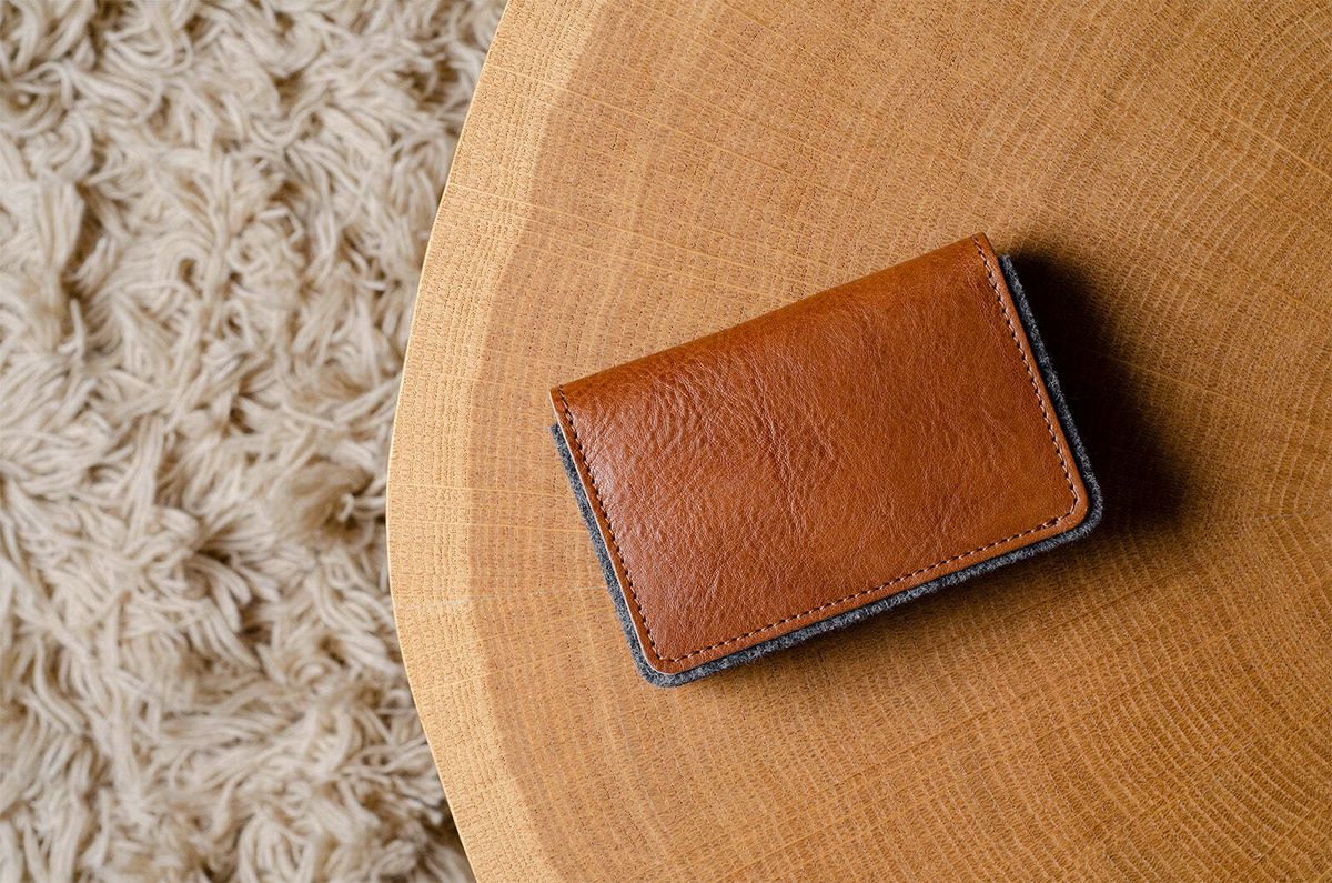 Hard Graft Card Fold Wallet Classic — картхолдер из кожи