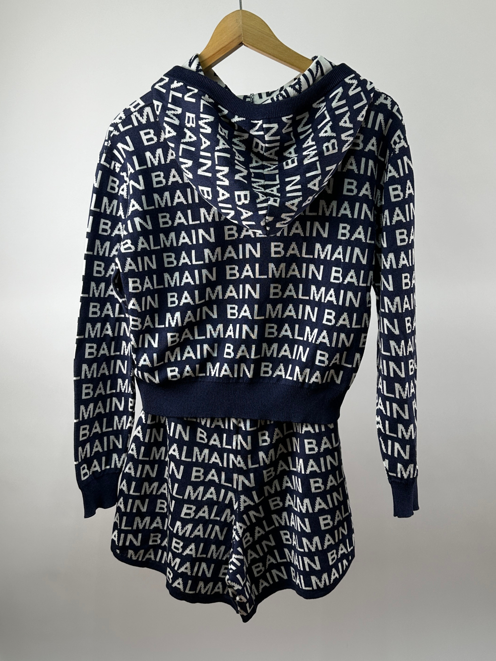 Костюм Balmain
