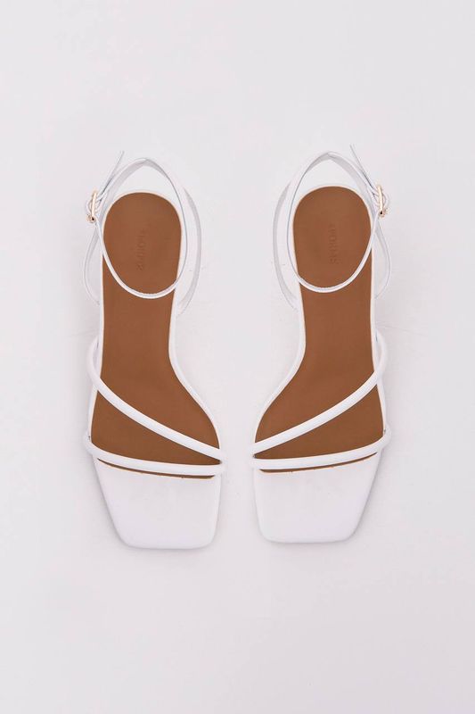 Босоножки из натуральной кожи с квадратным мысом, белый