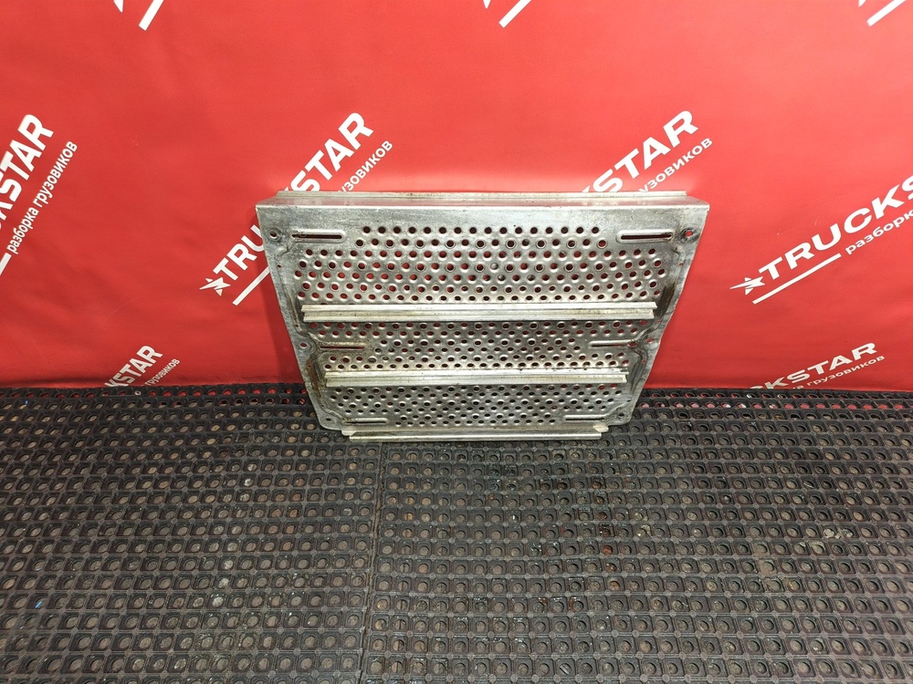 Трап на раму центральный