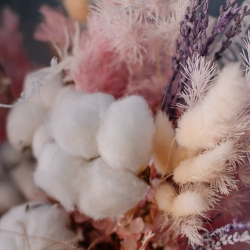 110. Нежный долговечный декоративный букет из сухоцветов