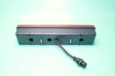 Фонарь задний КамАЗ,МАЗ,ГАЗ 24В байонетный разъём с проводом, универсальный /171.3716-10/