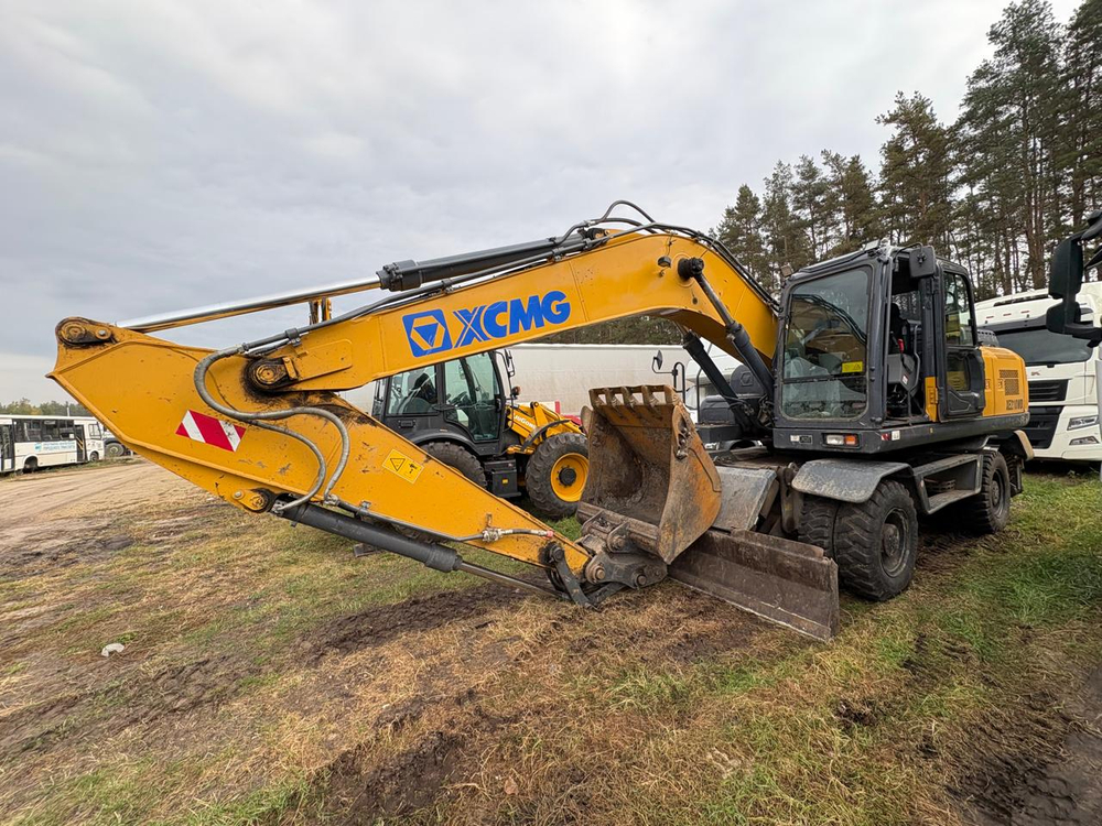 XCMG XE210* Экскаватор колесный XE210WD (Дизельный, 6,7 л, 184 л.с., АТ)