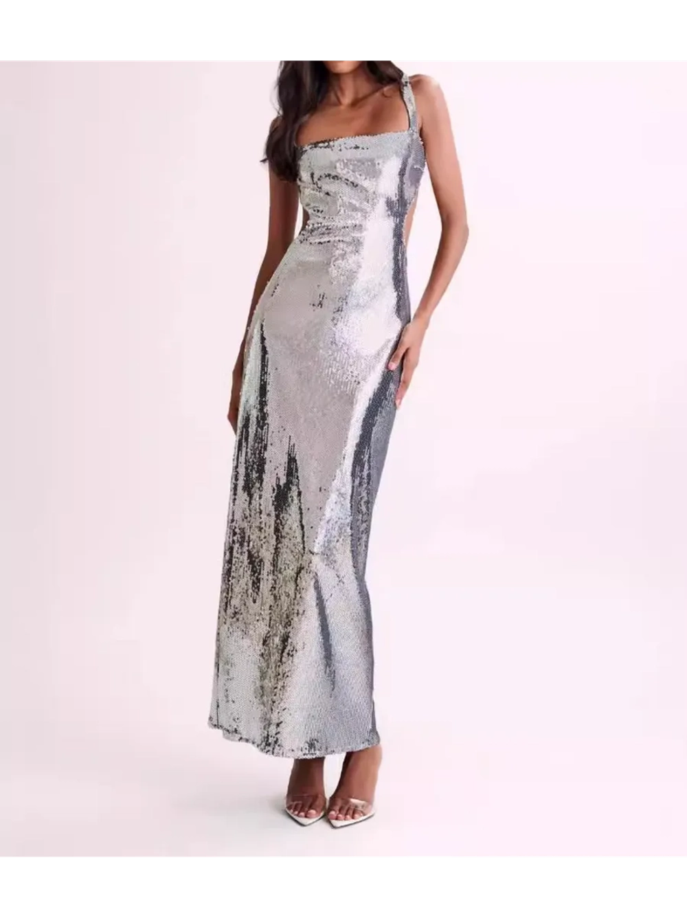 Платье вечернее блестящее