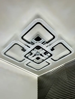 Люстра потолочная в цвете хром с пультом для всех видов потолков, 130 Вт