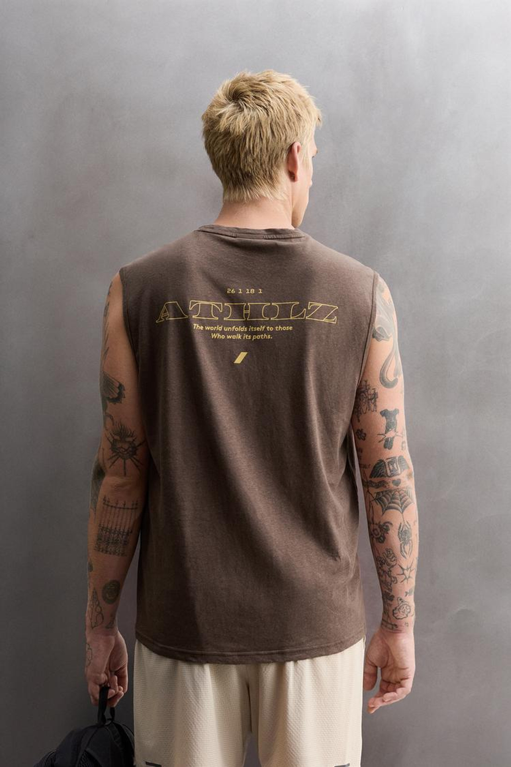 ZARA МАЙКА ИЗ ХЛОПКА И ЛЬНА, КОРИЧНЕВЫЙ