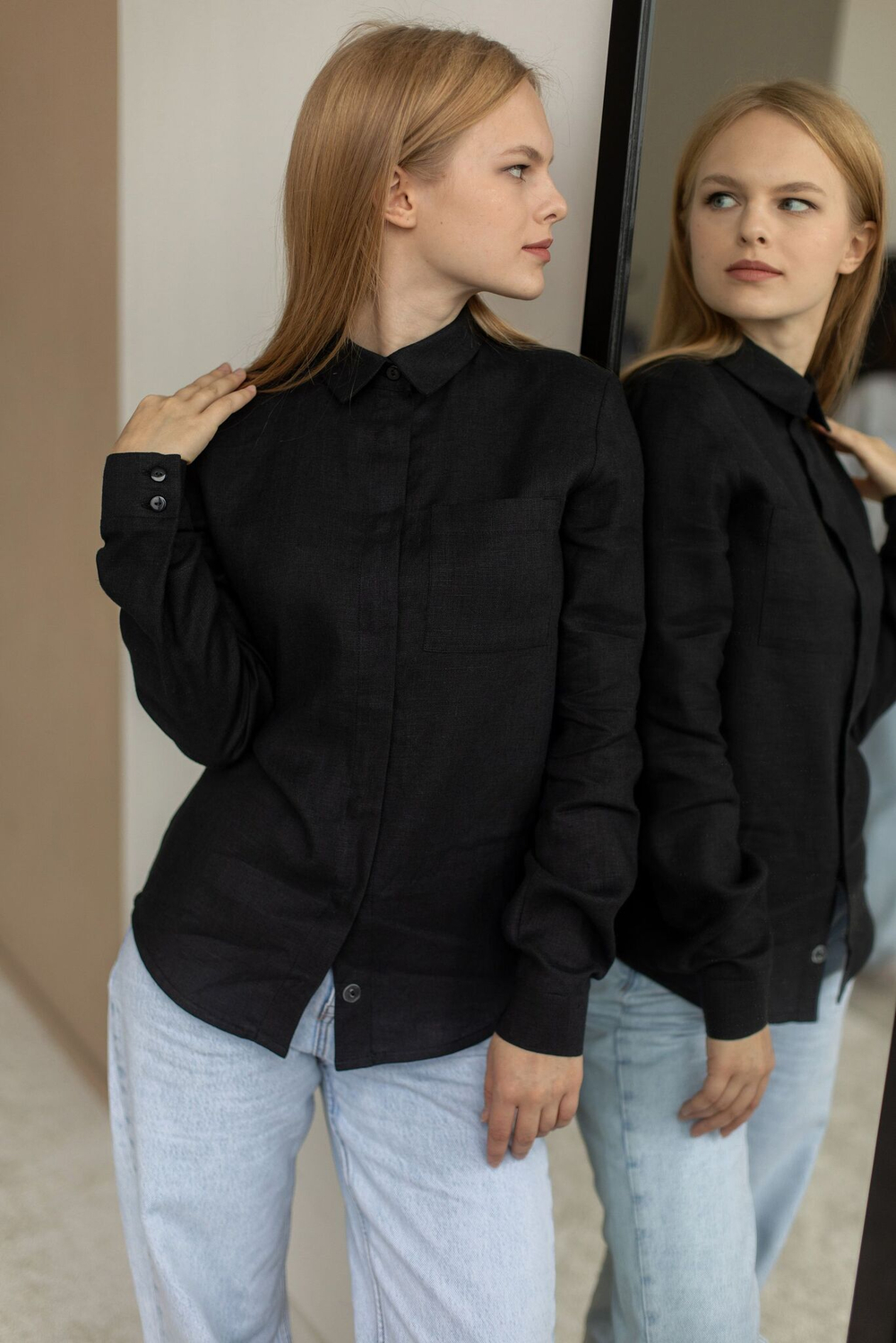 Рубашка изо льна черного цвета