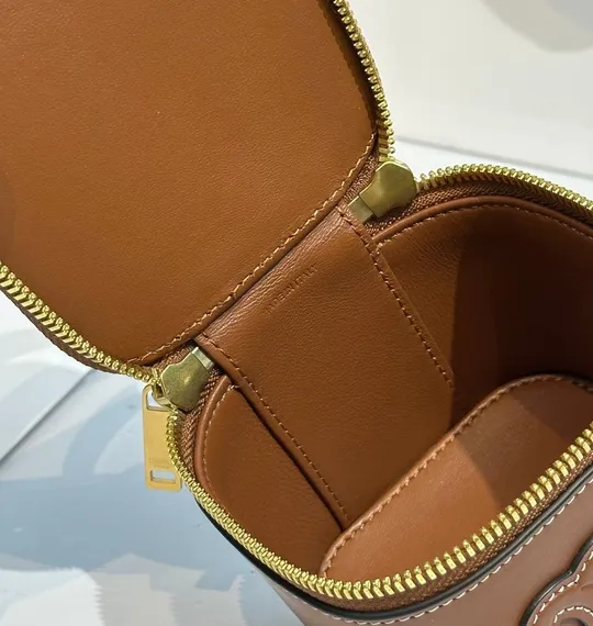 Сумка CELINE CUIR TRIOMPHE