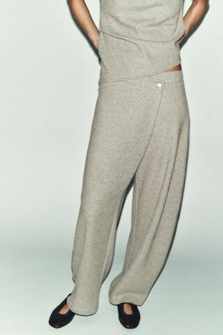ZARA БРЮКИ НА ЗАПАХ С ПУГОВИЦЕЙ, СЕРЫЙ
