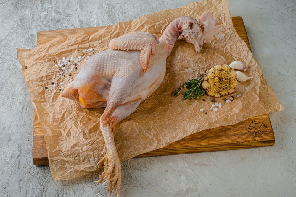 Петух с головой и лапами.