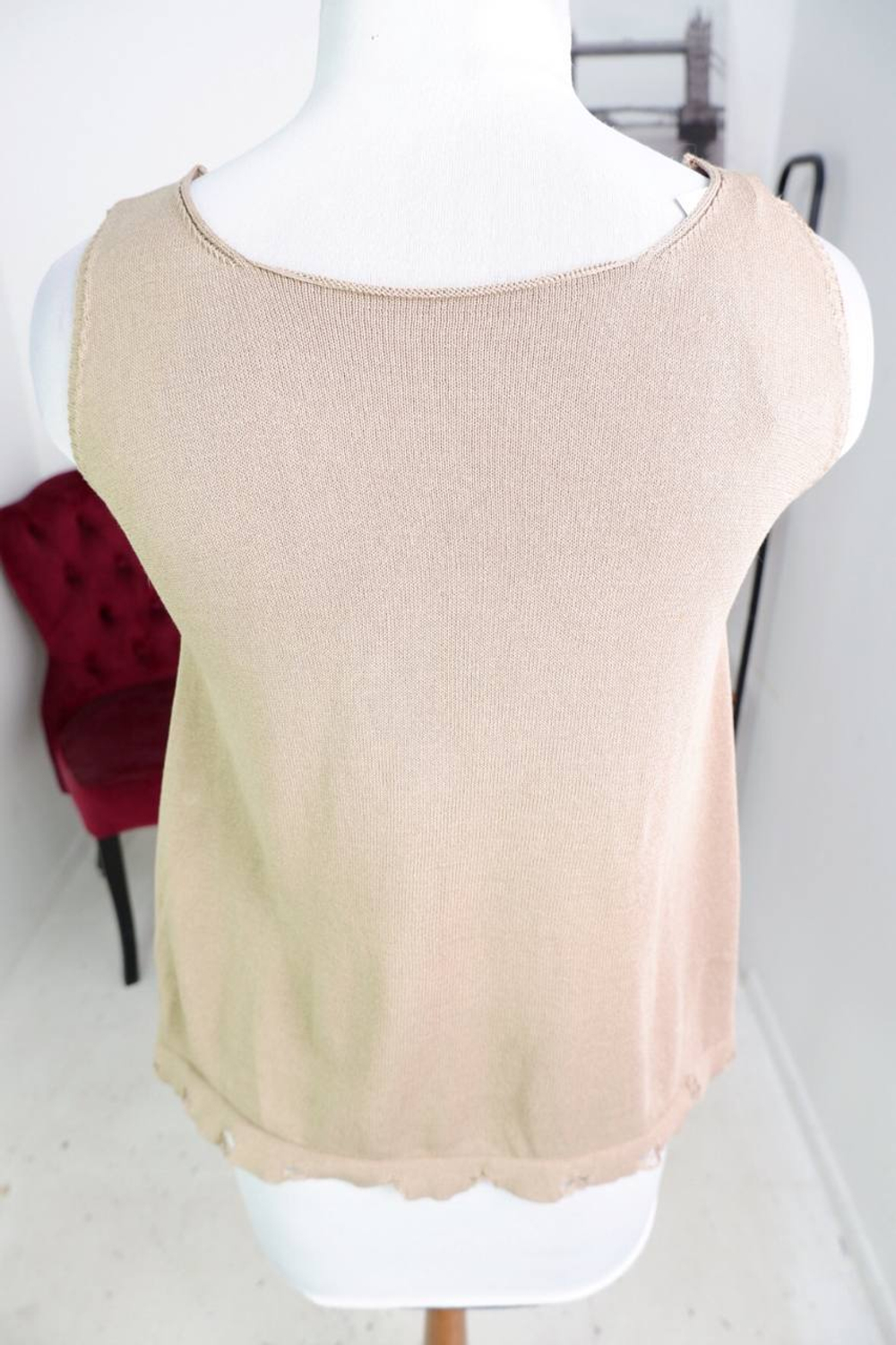 Топ с ярким принтом, визуально на 46 размер