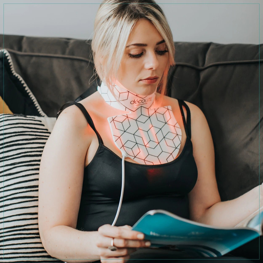 faceLITE Маска светодиодная для шеи и зоны декольте decoLITE LED Dcolletage and Neck Mask