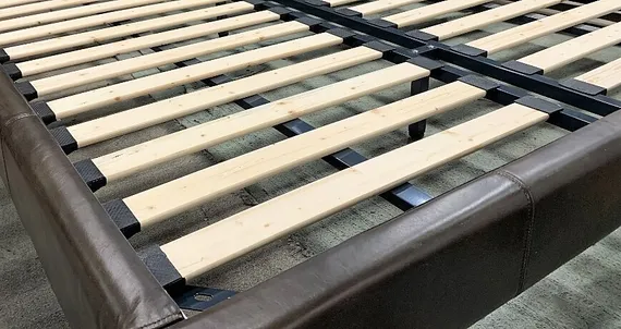 Кровать RBD023 180х200 см, коричневая кожа