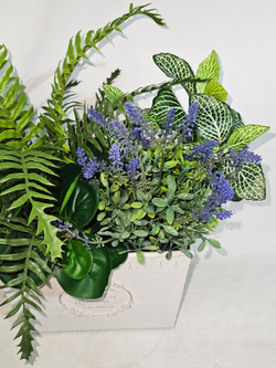 Искусственная зелень папоротник с лавандой 35см в кашпо