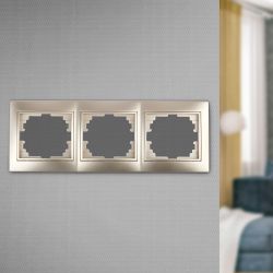 Рамка для розеток и выключателей Intro Plano 1-503-04 на 3 поста горизонтальная, СУ, шампань