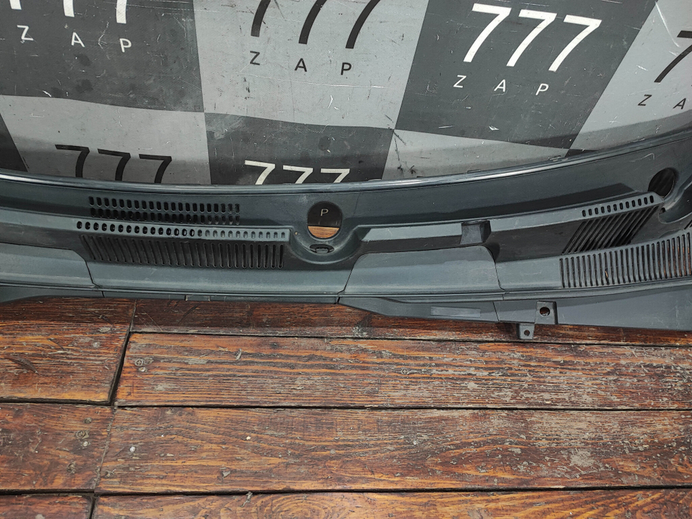 Жабо Geely Coolray 19-нв Б/У Оригинал 5022031000