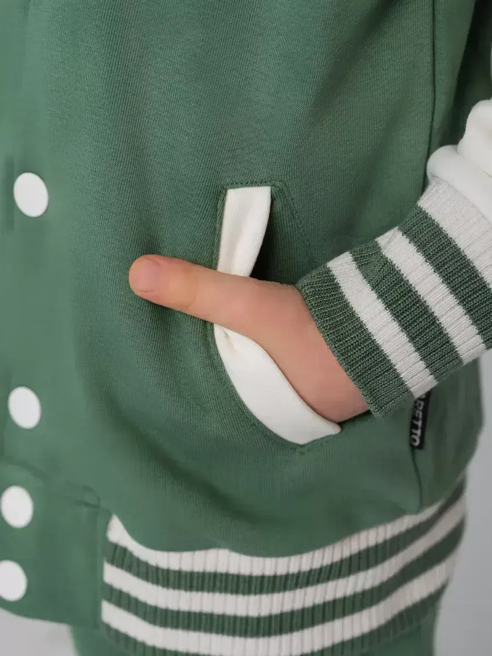 Костюм для мальчика в школу спортивный, бомбер и брюки